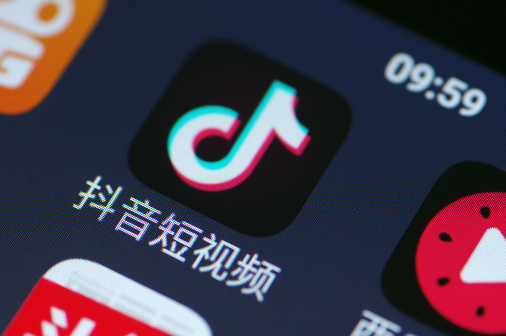 短視頻真正吸引人的地方還是它裹挾流量的能力